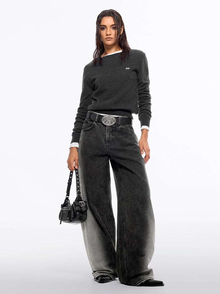 Round Neck Cashmere Sweater With Embroidered