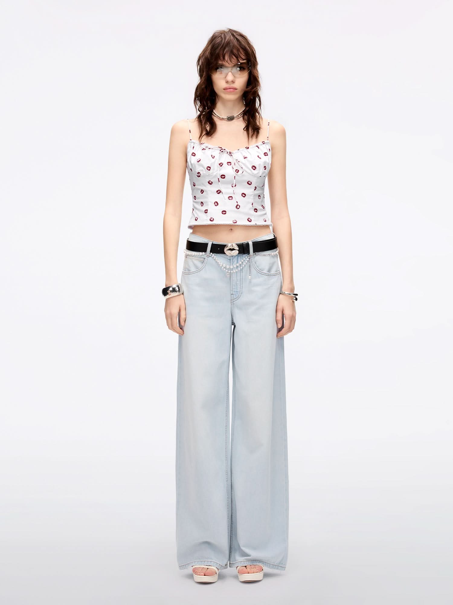 Wide-Leg Jeans with Waist Chain