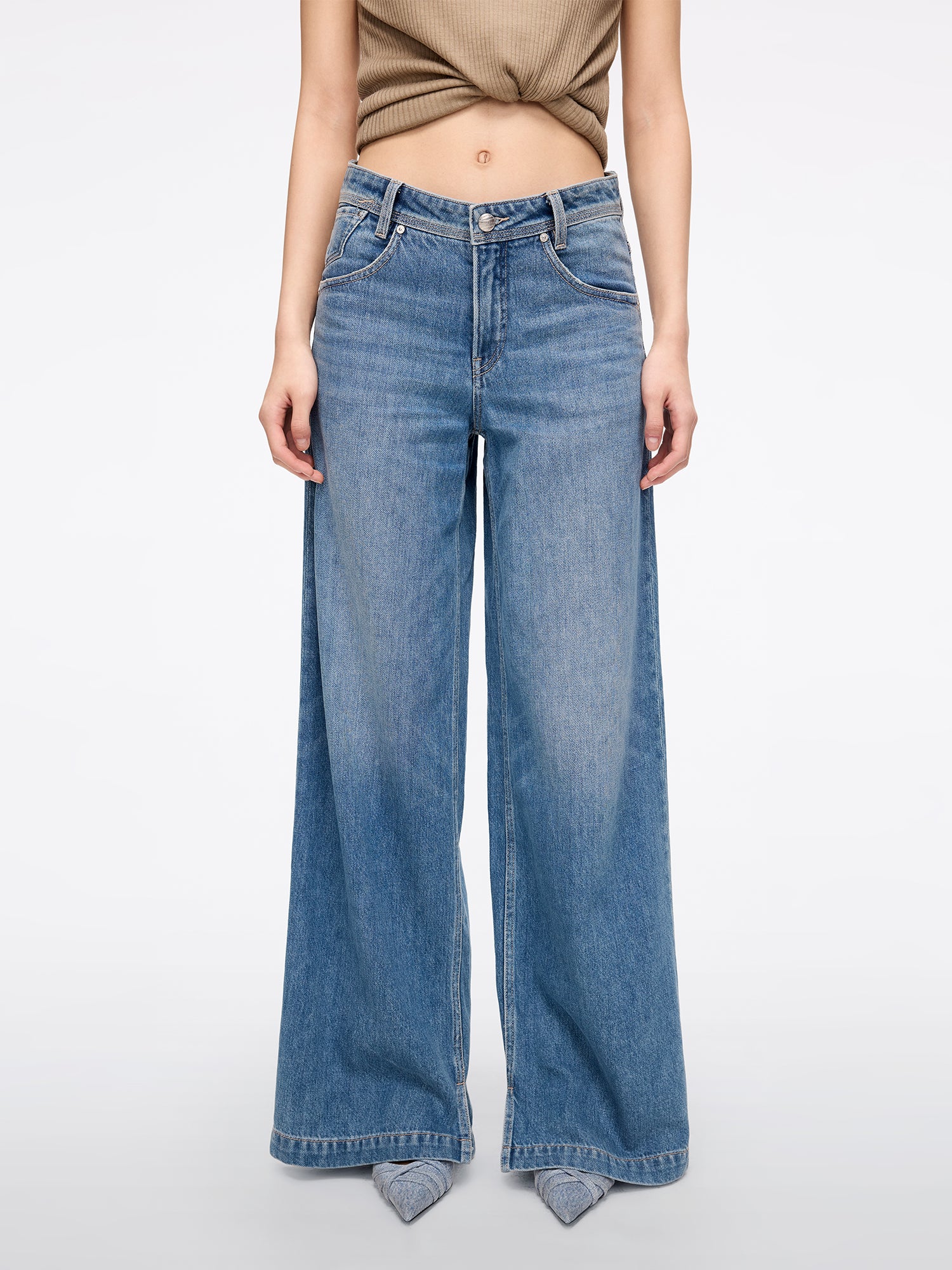 Slit Wide-Leg Jeans
