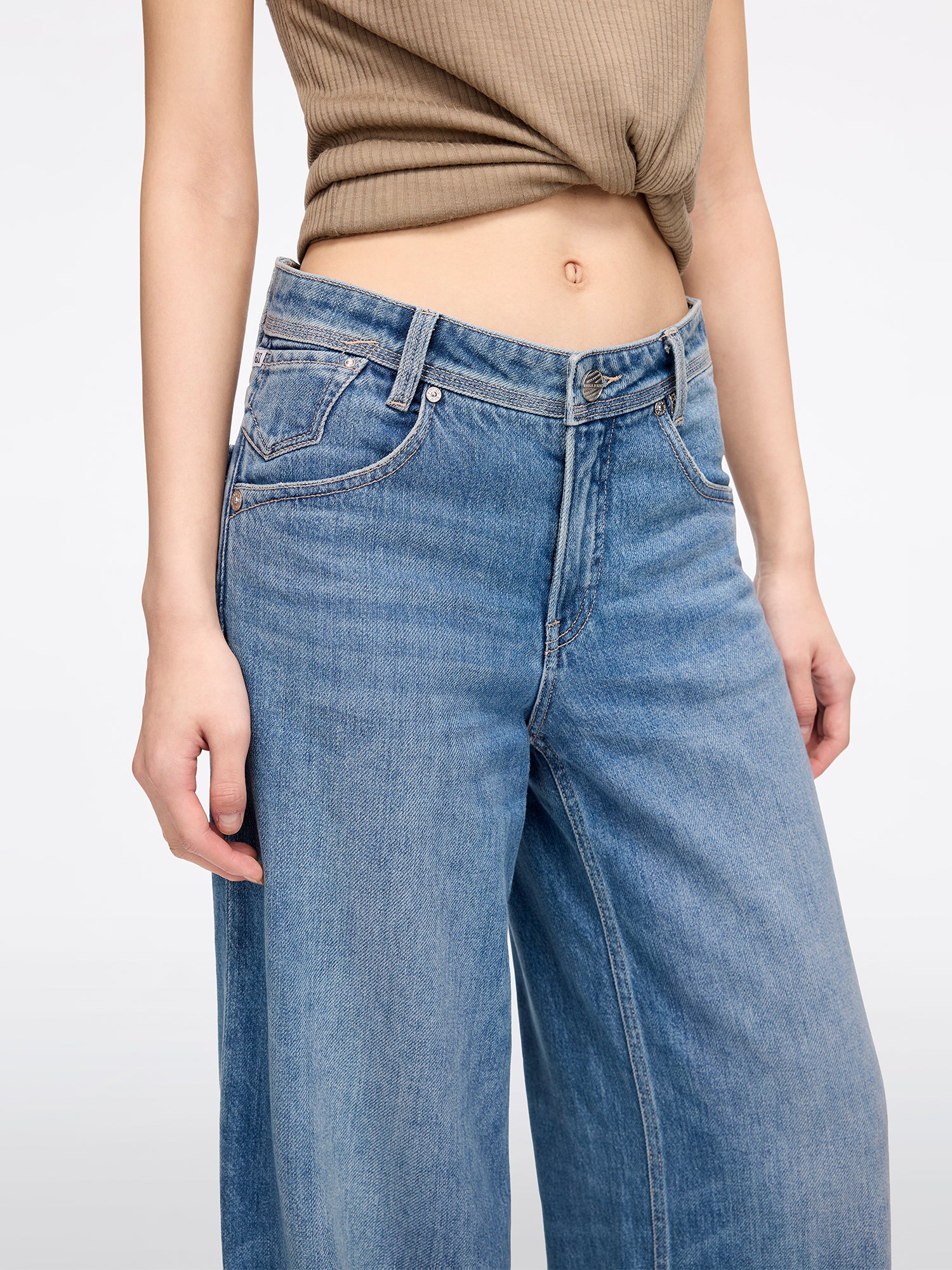 Slit Wide-Leg Jeans