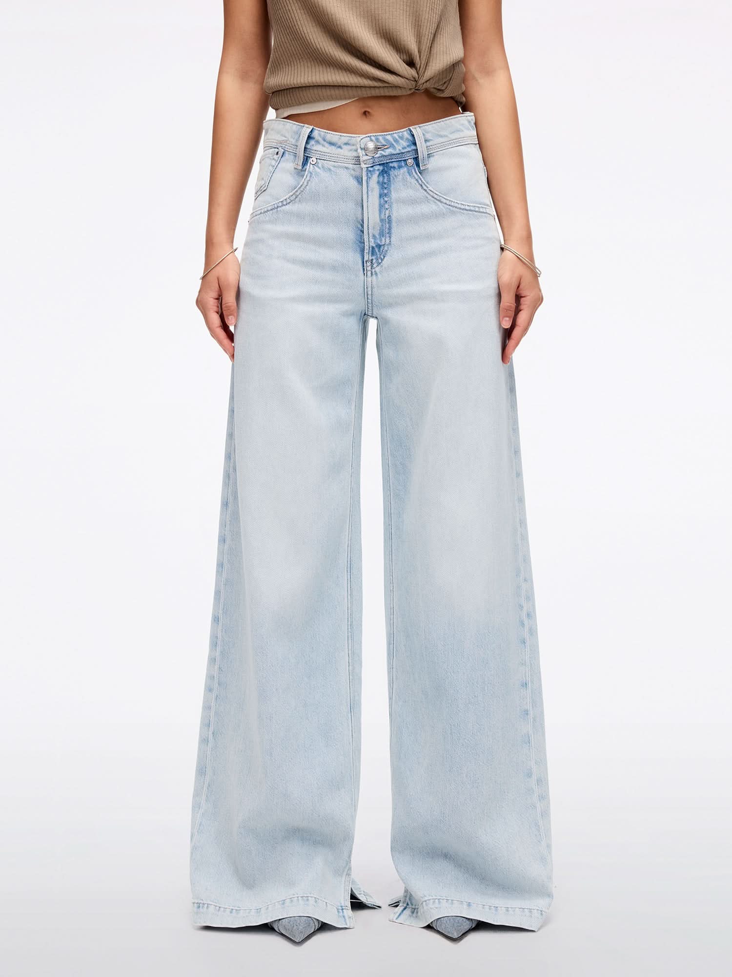 Loose Wide-Leg Jeans
