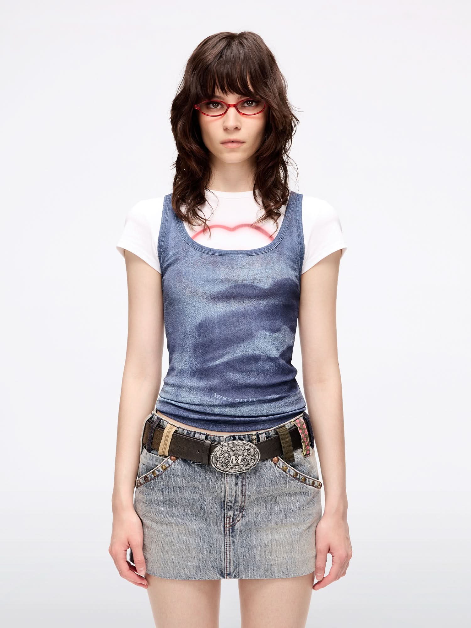 Slim-Fit Lip Print Tank Top