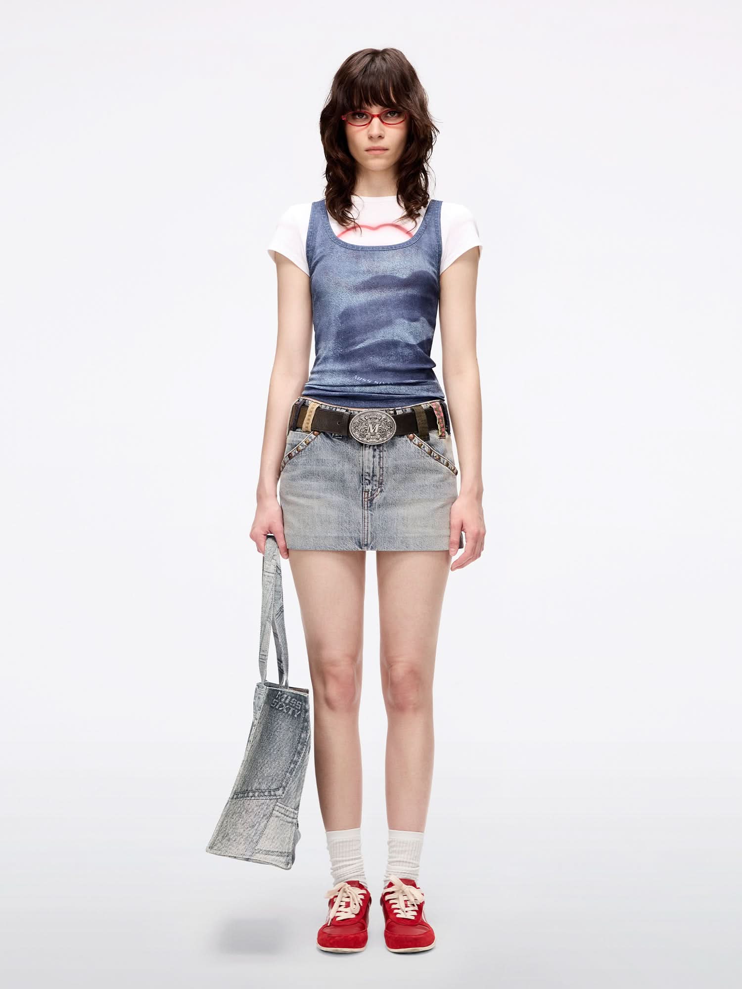 Slim-Fit Lip Print Tank Top