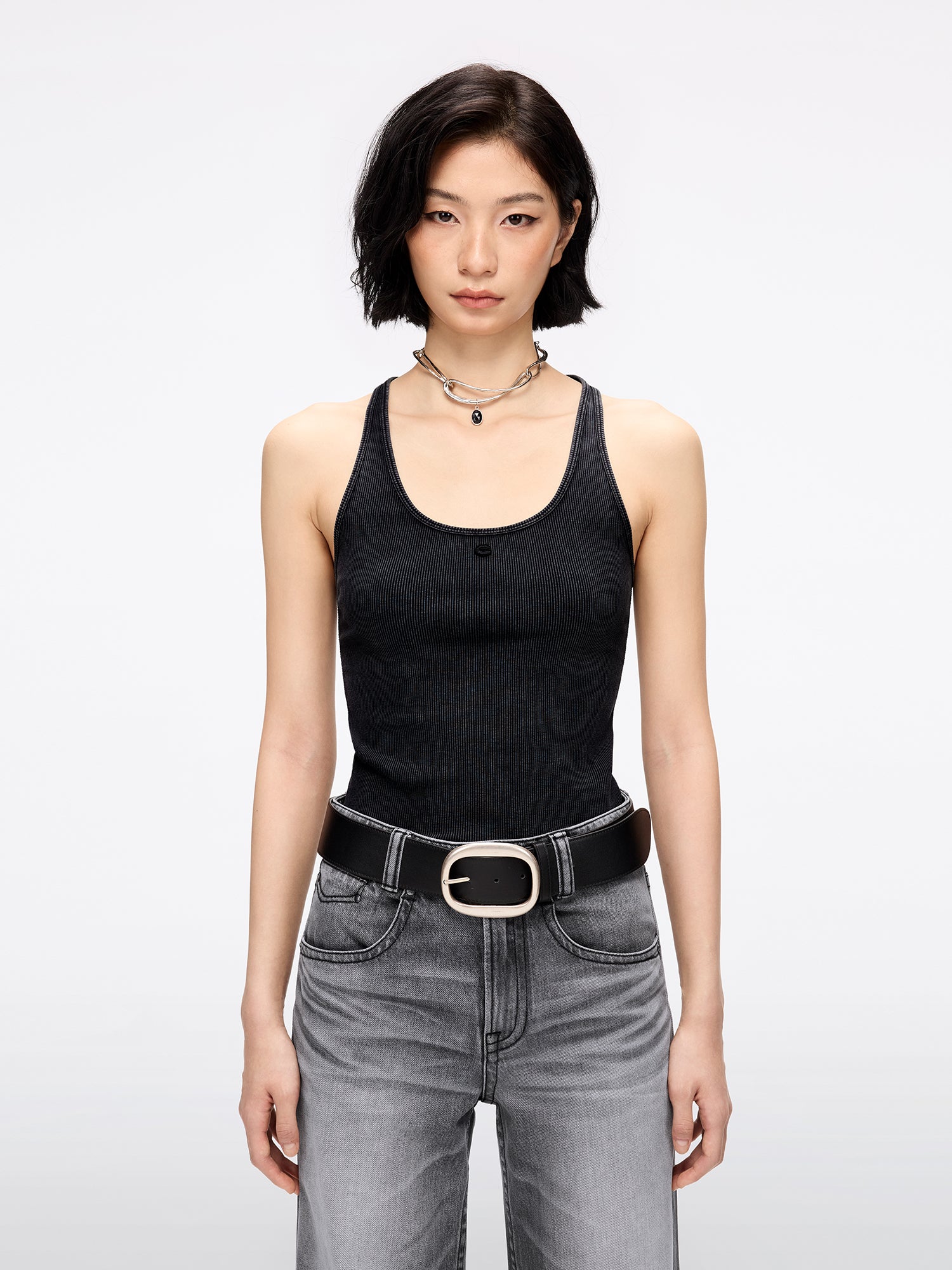 Round Neck Sleeveless T-Shirt