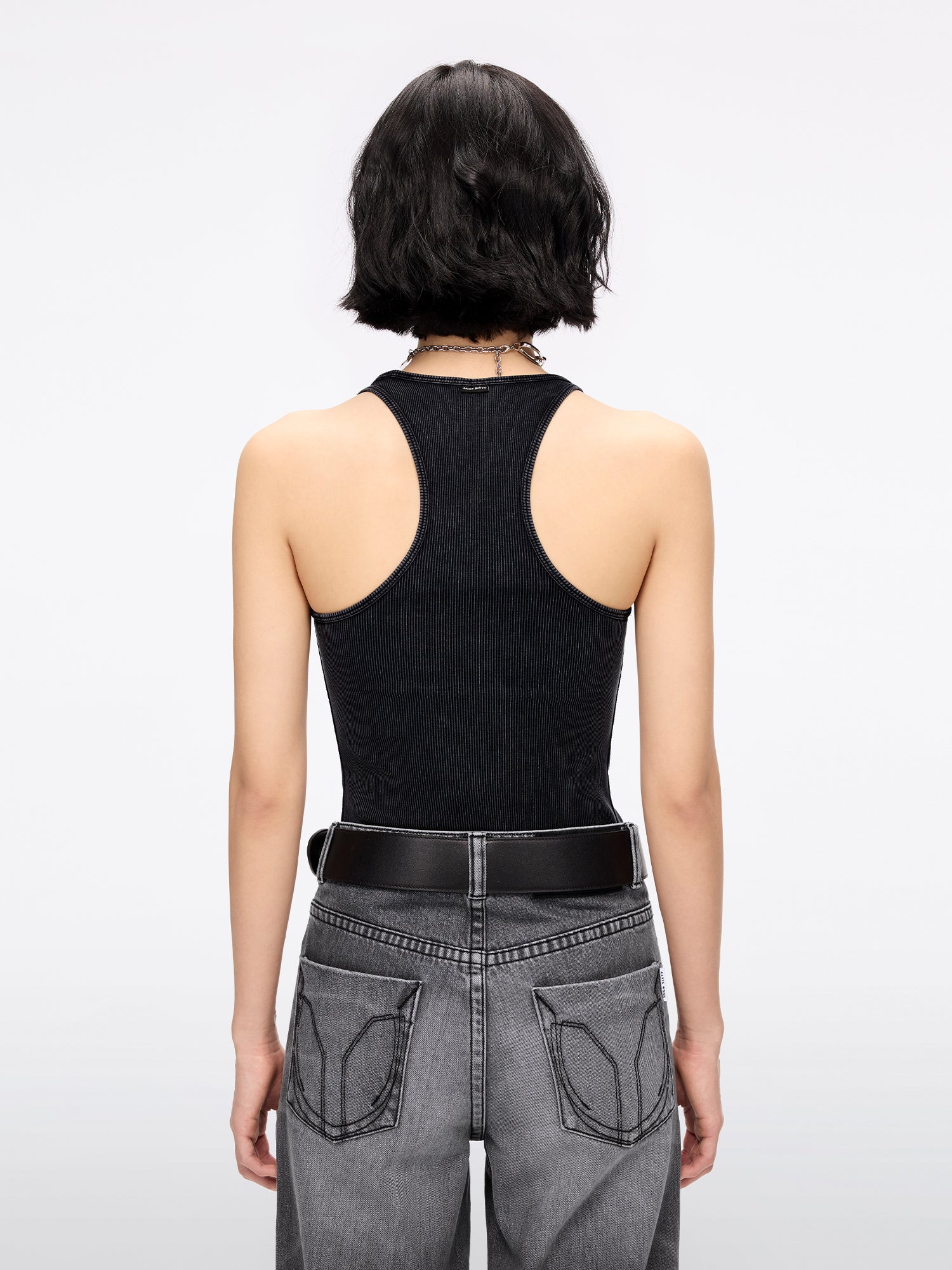 Round Neck Sleeveless T-Shirt
