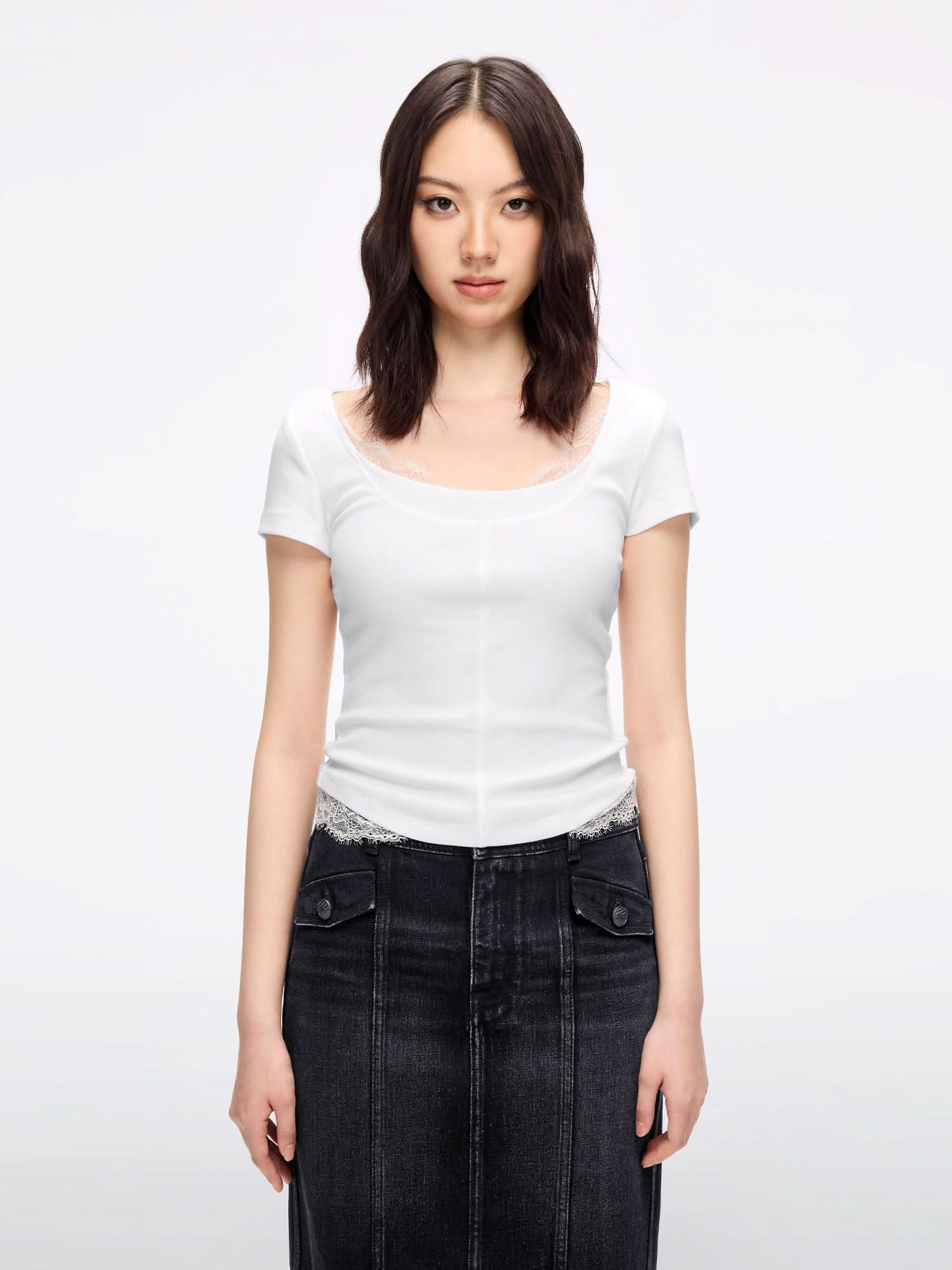 Lace Panel Cropped T-Shirt