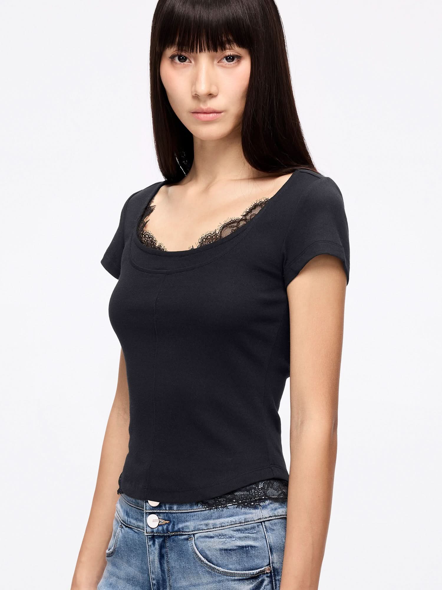 Lace Panel Cropped T-Shirt