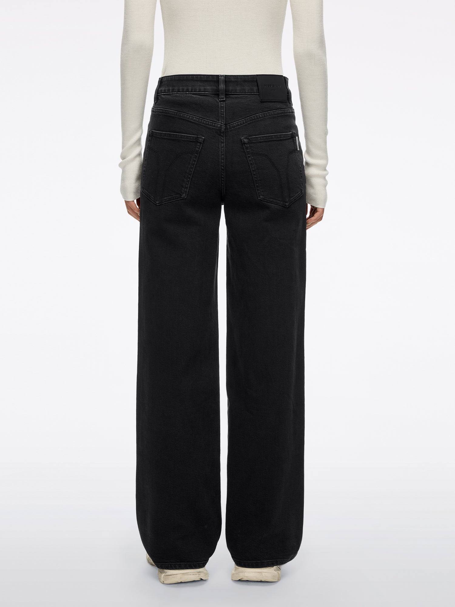 Straight-Fit Jeans