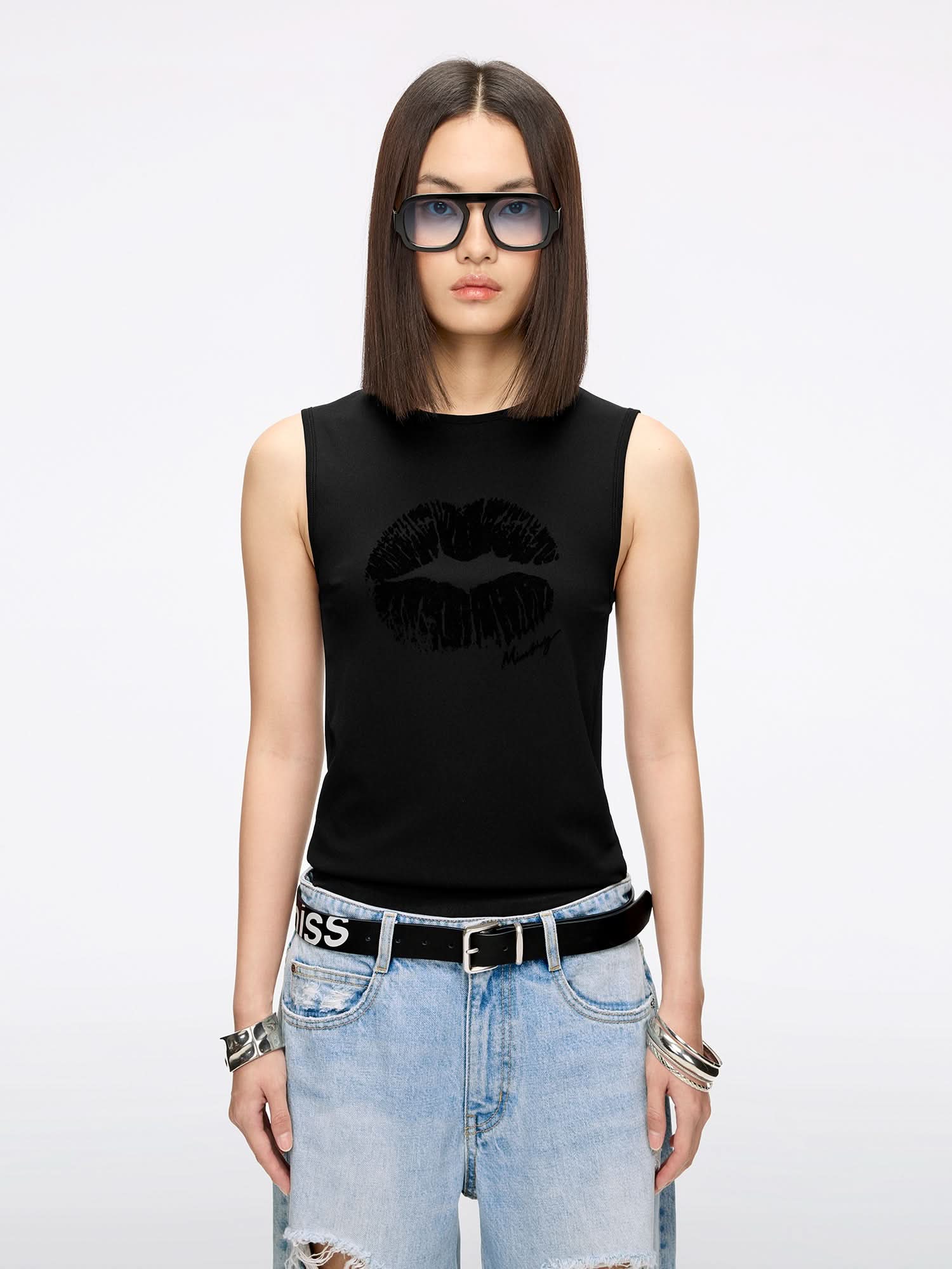 Lip Print Sleeveless T-Shirt