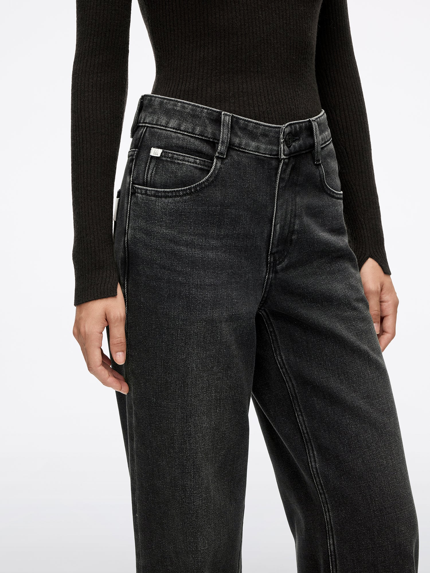 Straight-Fit Jeans