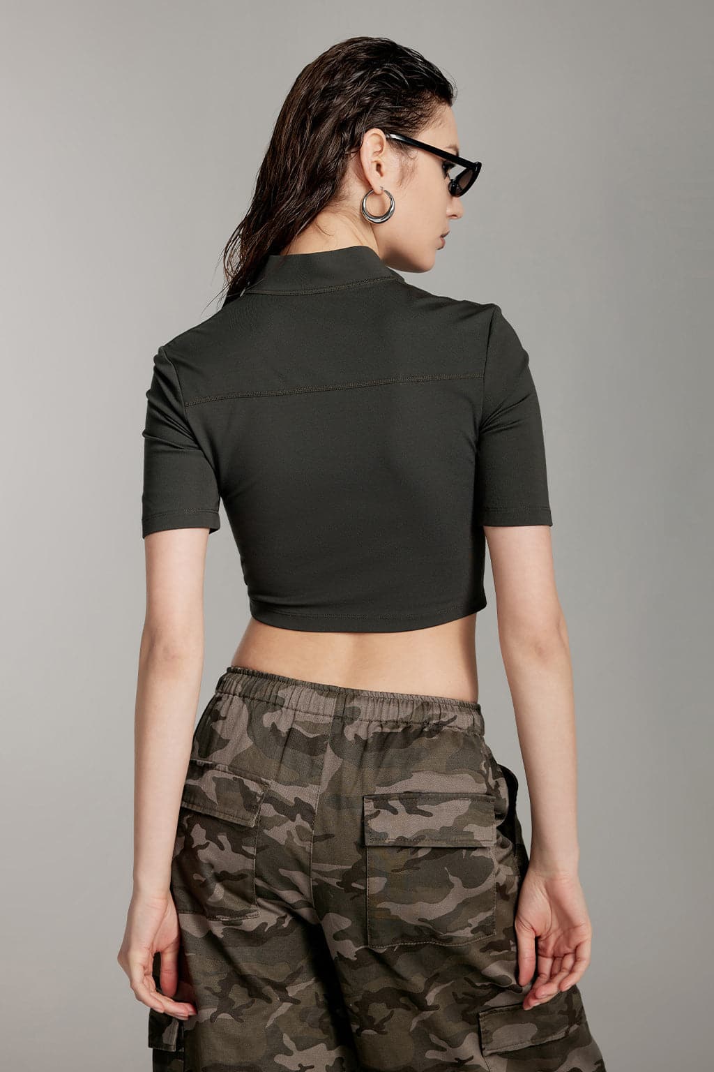 Mock Turtleneck Cropped T-Shirt With Zipper