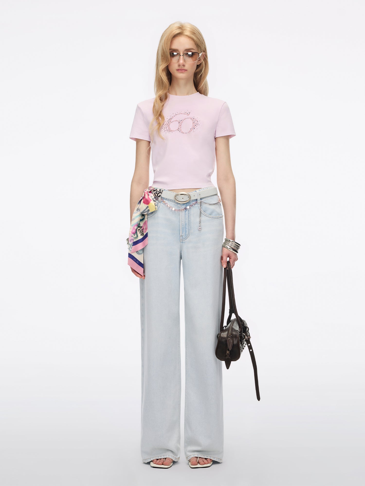 Straight-Leg Jeans with Waist Chain