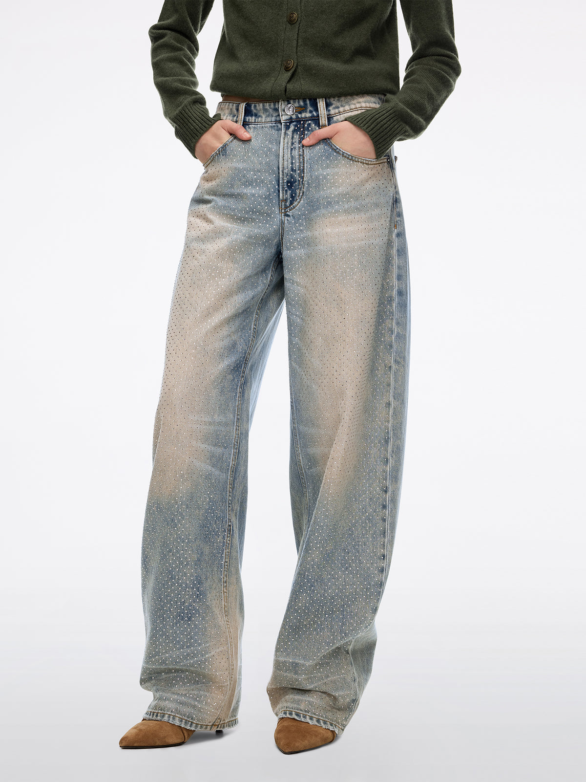 Distressed Barrel Jeans