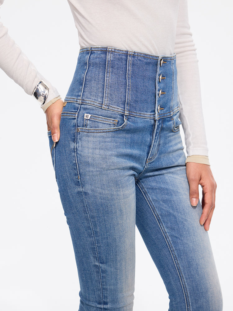 High Waisted Slim-Fit Jeans