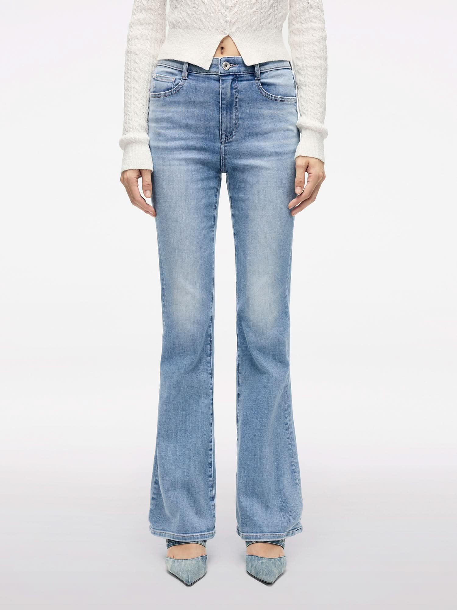 FLARED JEANS