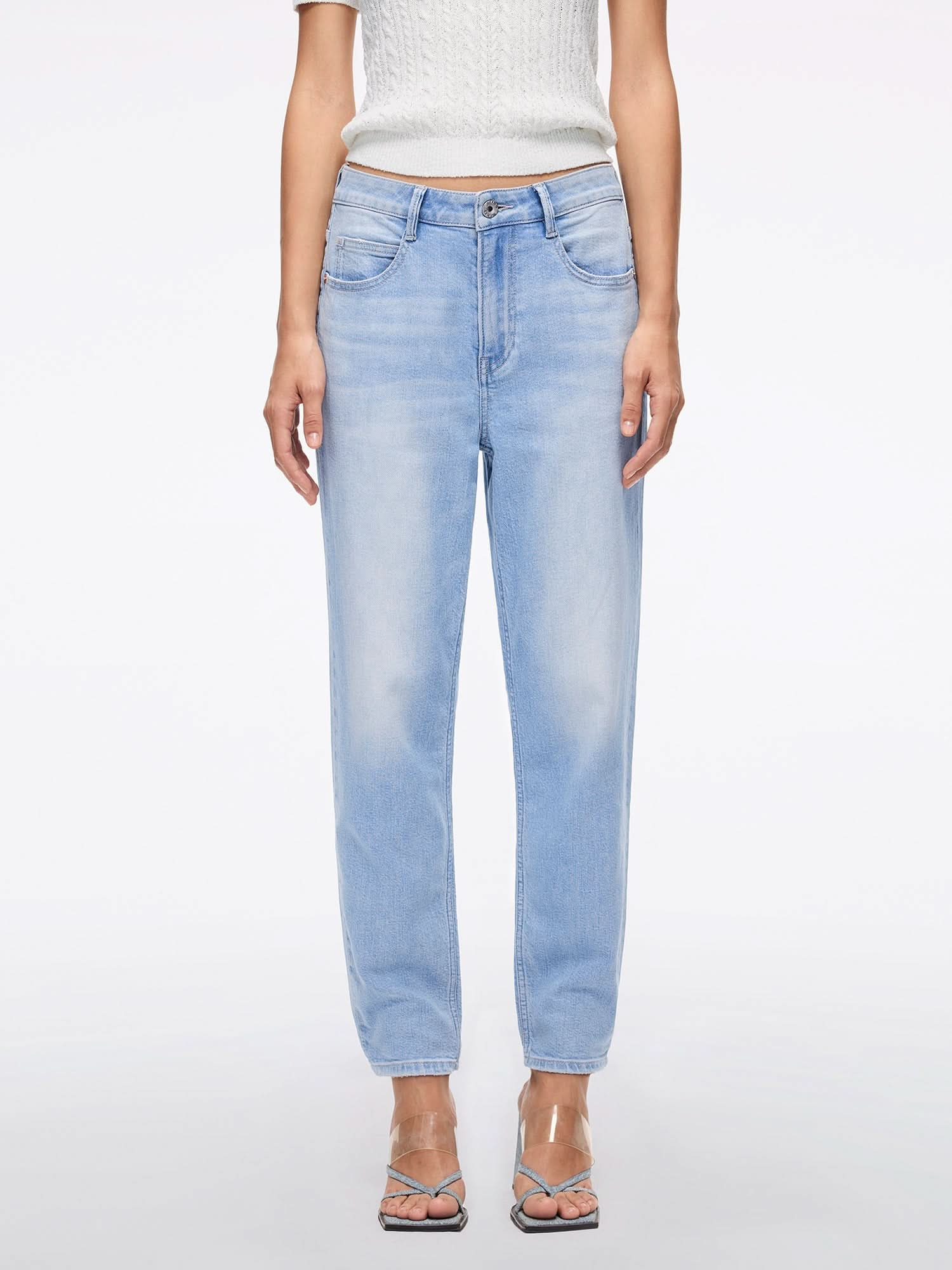 Cropped Carrot Jeans