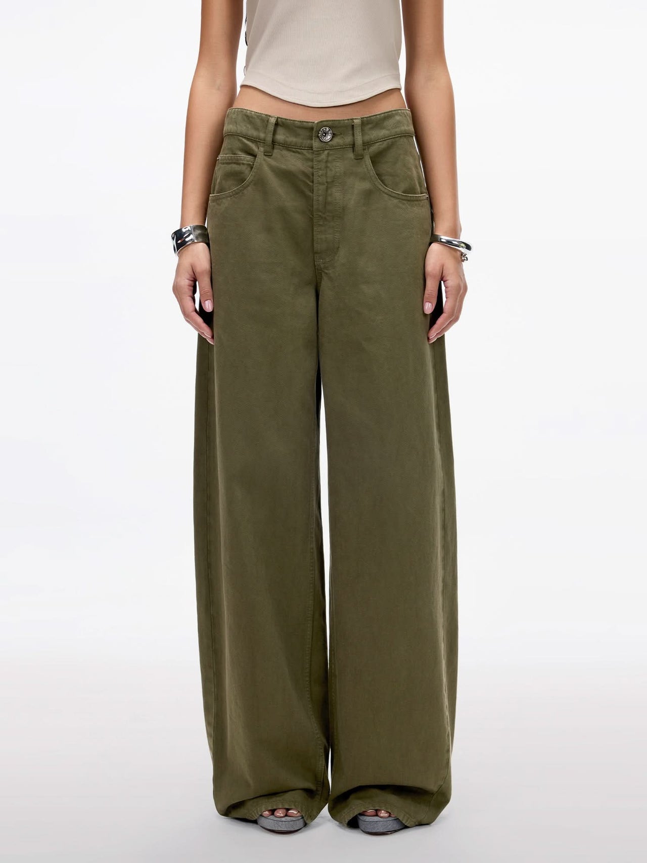 Mid-Rise Boxy Jeans