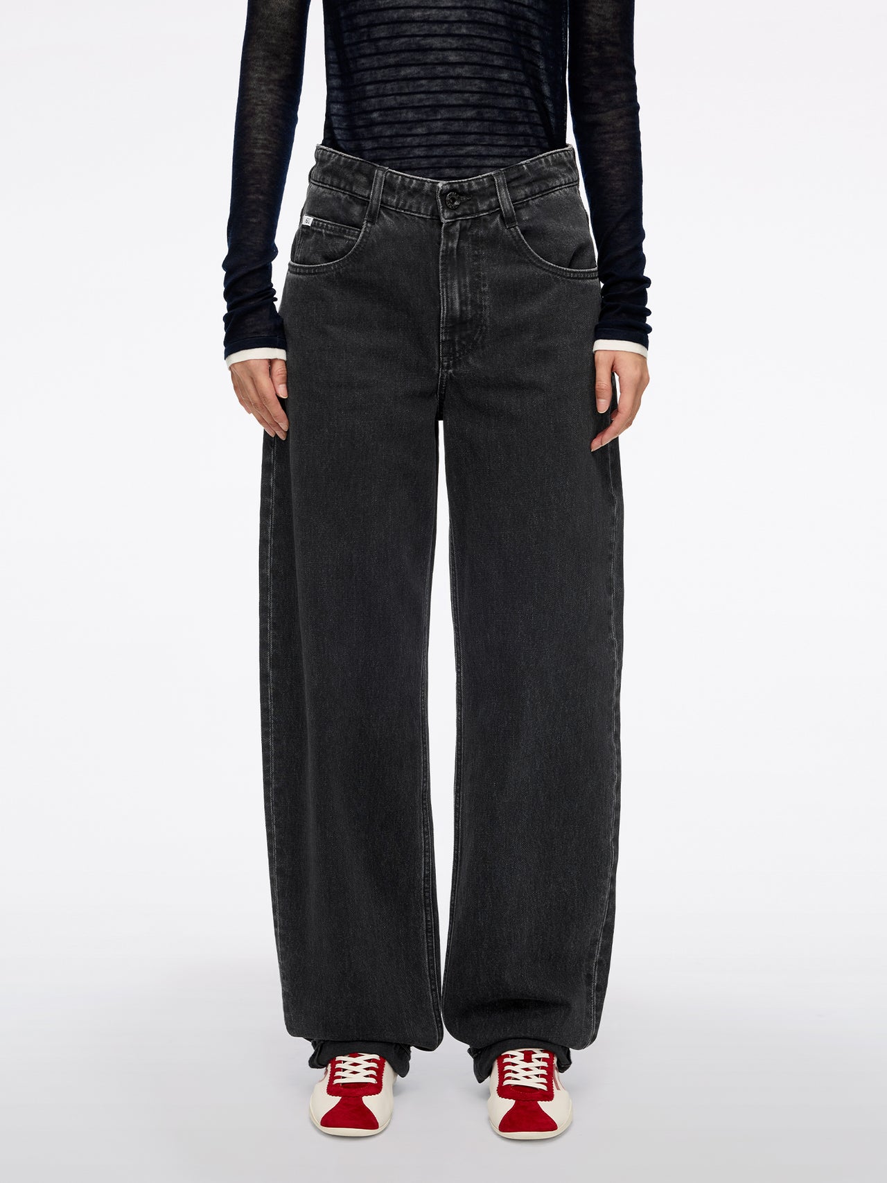 Loose-Fit Jeans-ELIZABETH