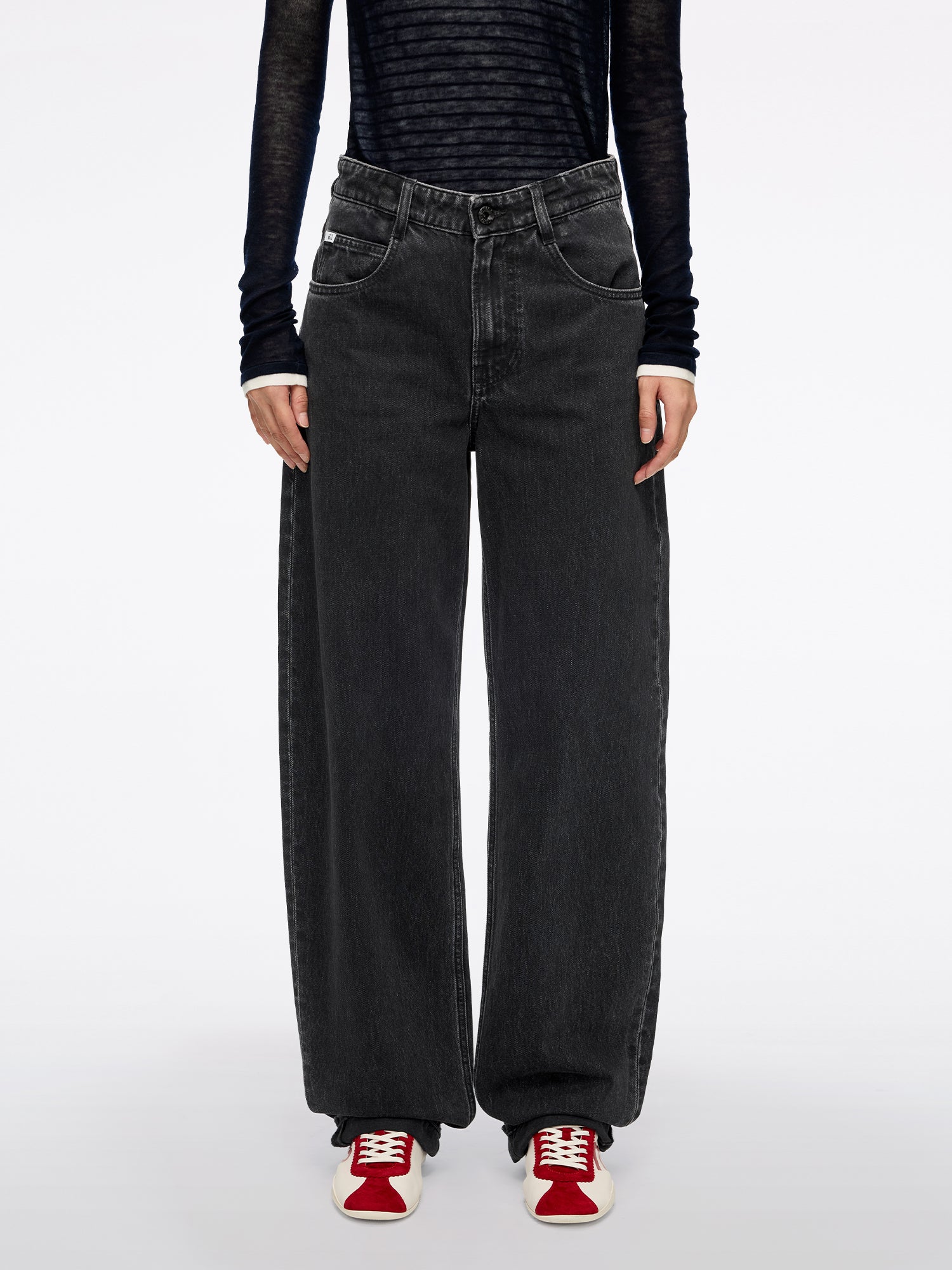 Loose-Fit Jeans-ELIZABETH