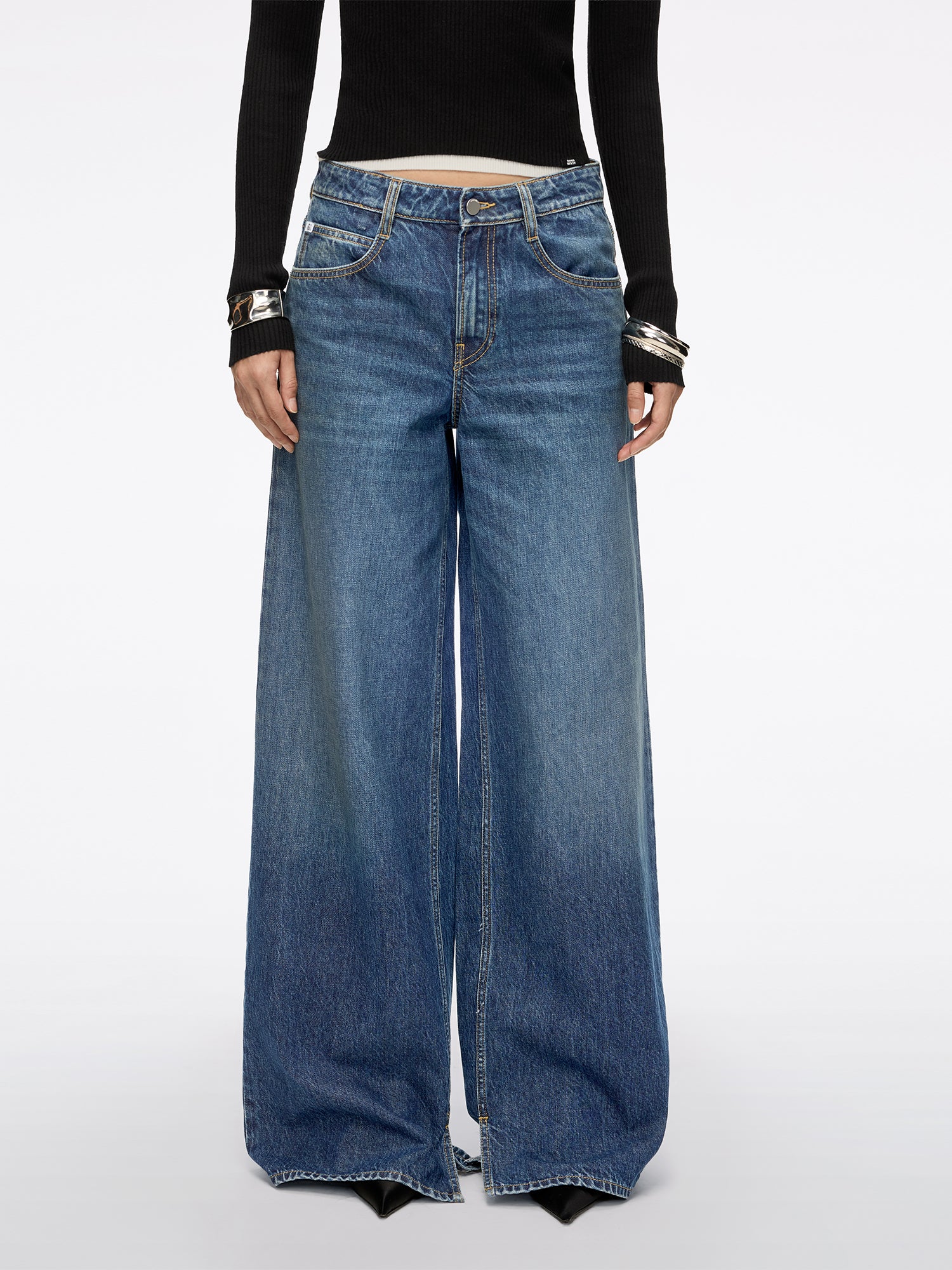 Slit Wide-Leg Jeans