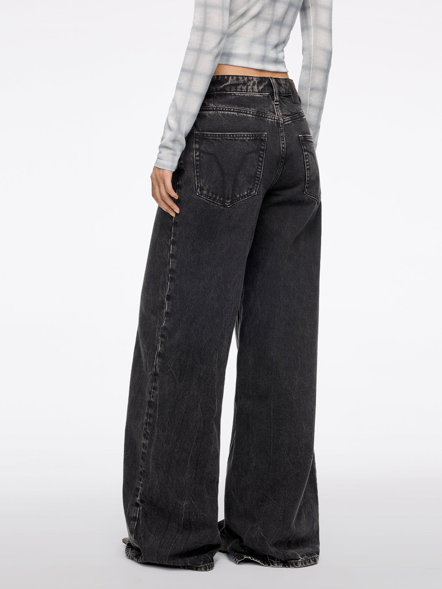 Slit Wide-Leg Jeans
