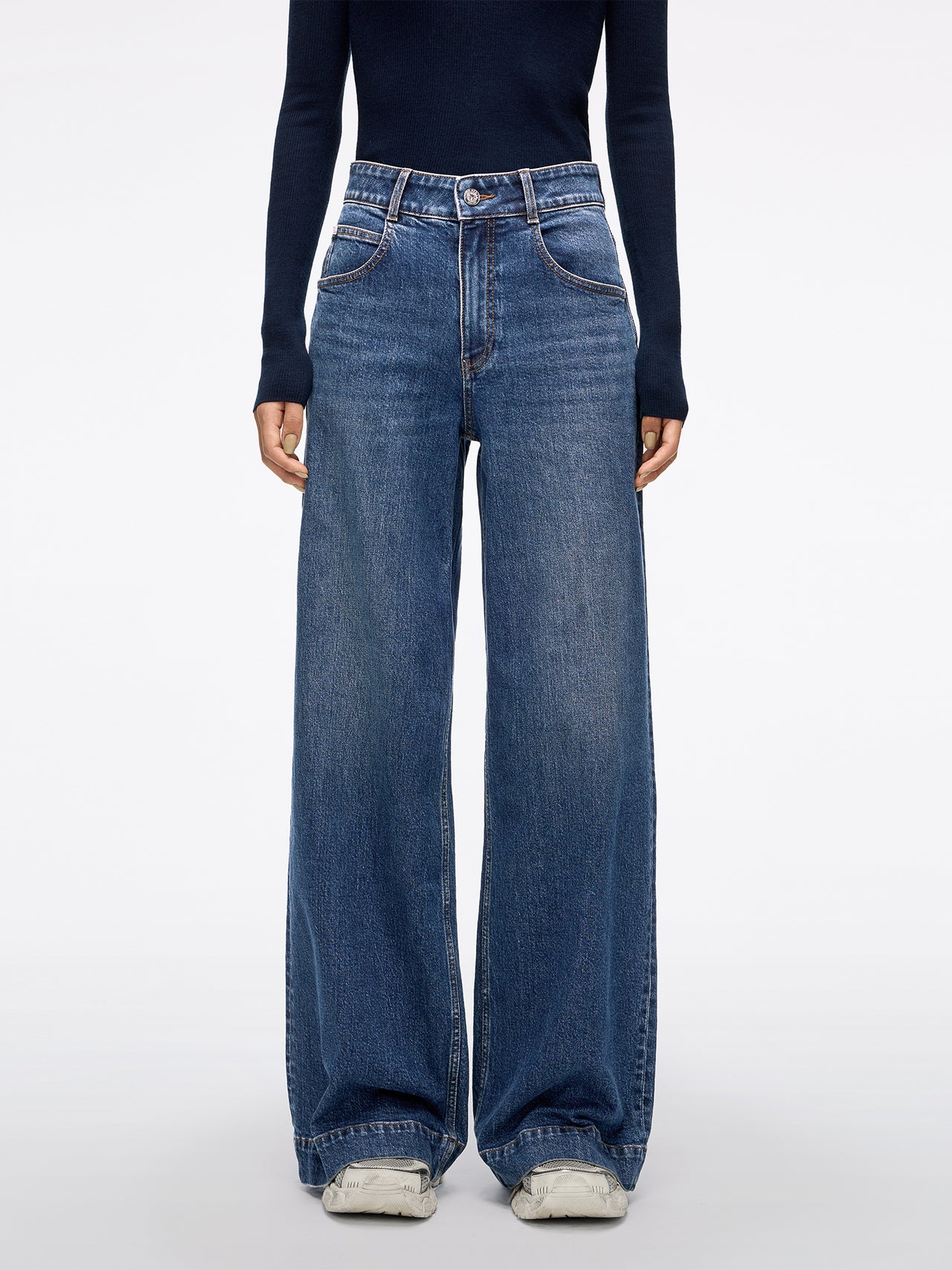 Wide-Leg Jeans
