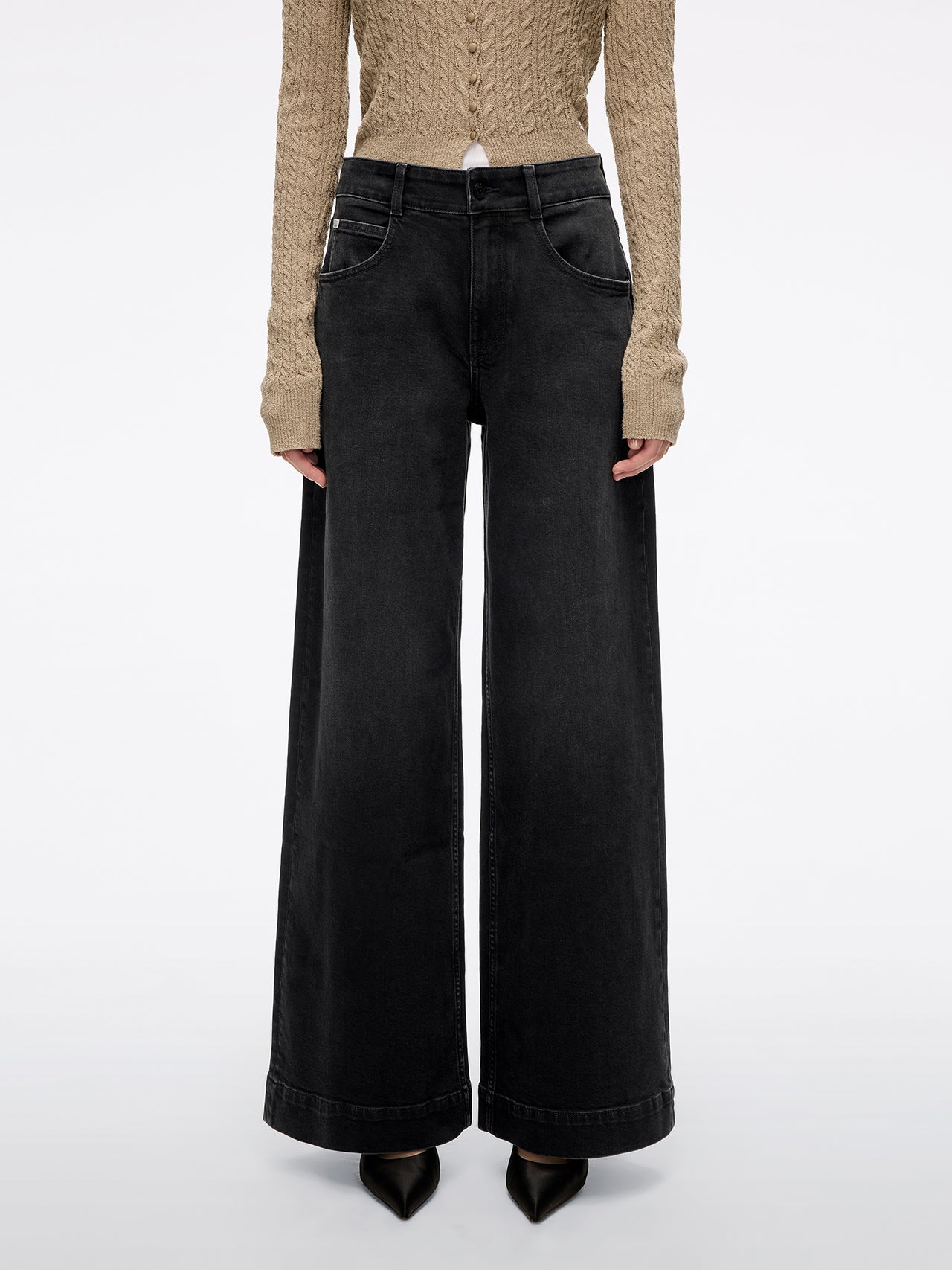 Wide-Leg Jeans