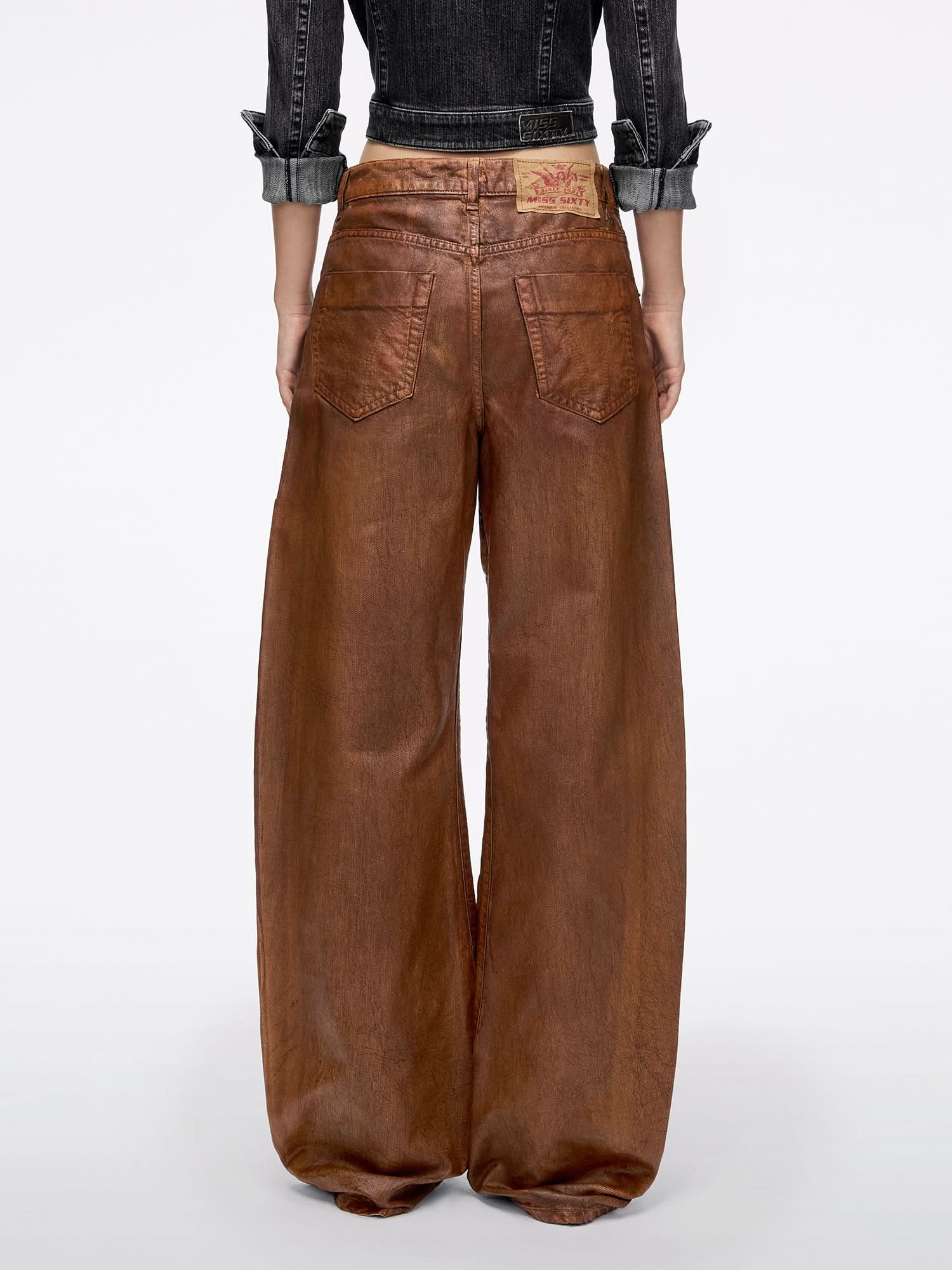 Coated Loose-Fit Jeans