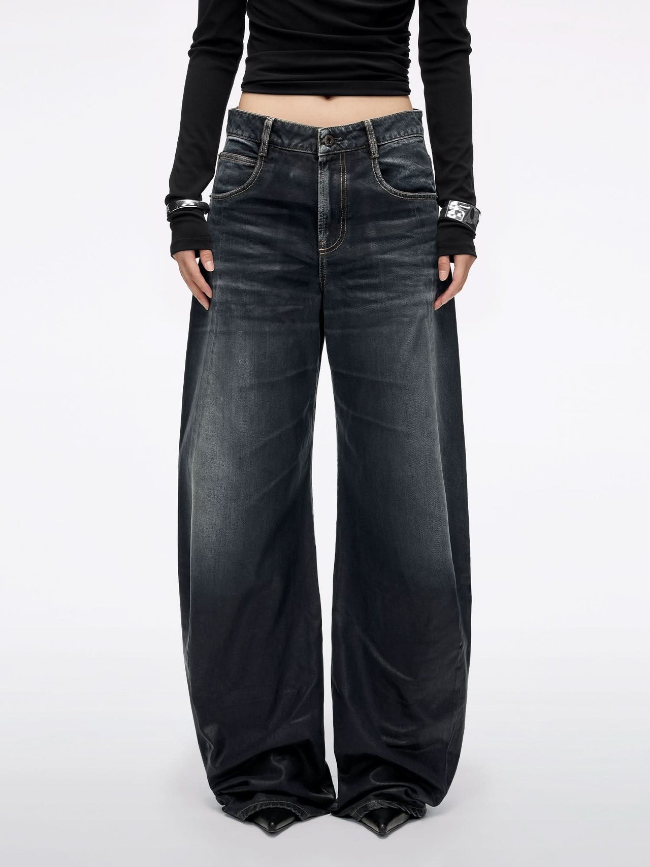 Coated Loose-Fit Jeans
