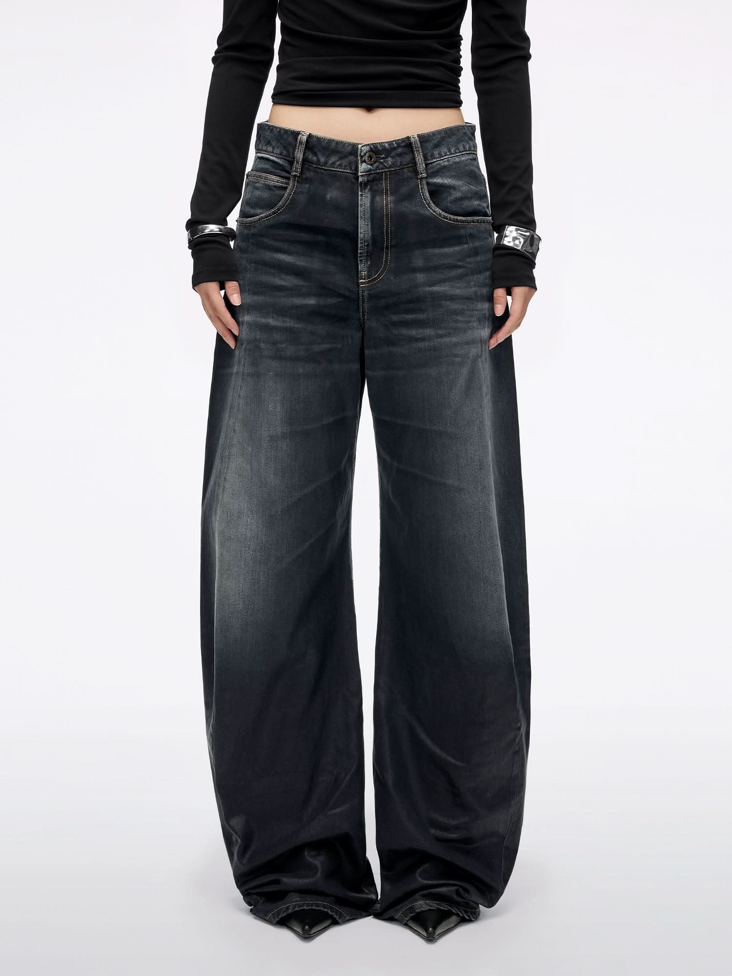 Coated Loose-Fit Jeans
