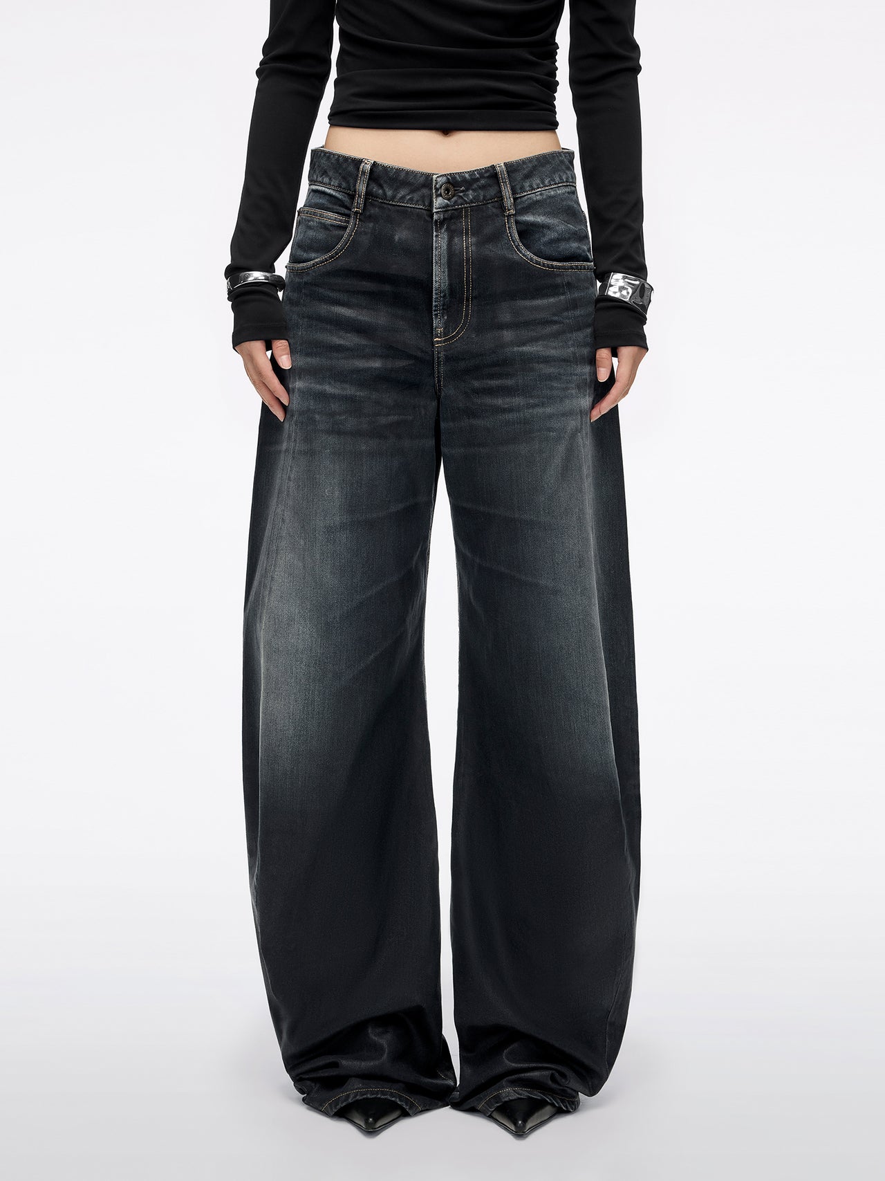 Coated Loose-Fit Jeans