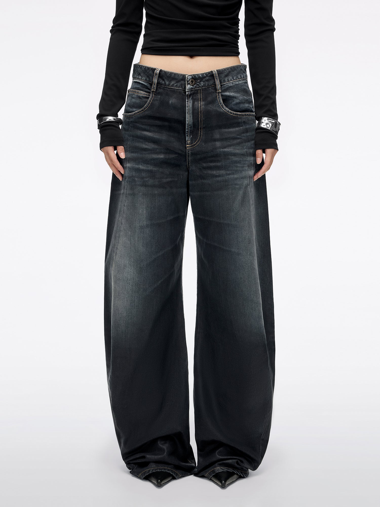 Coated Loose-Fit Jeans