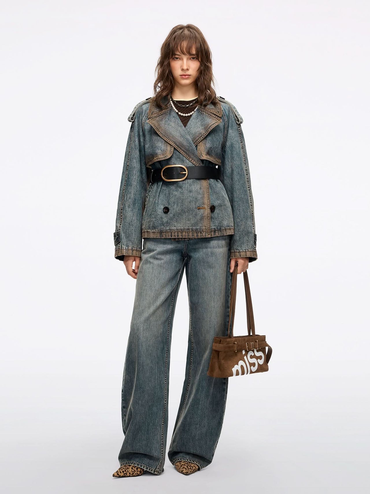 Scimitar Jeans With Decorative Accessory