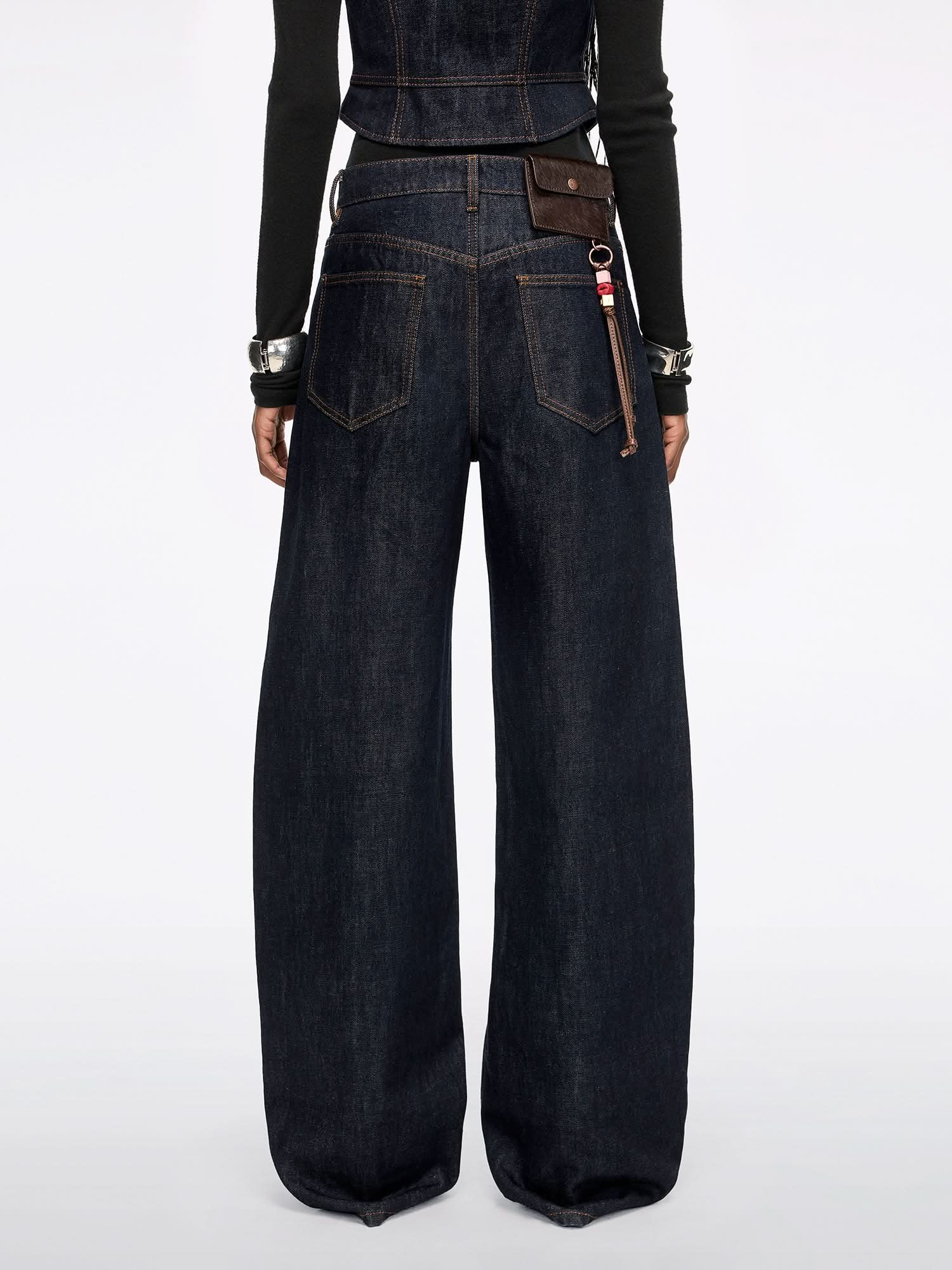 Scimitar Jeans With Decorative Accessory
