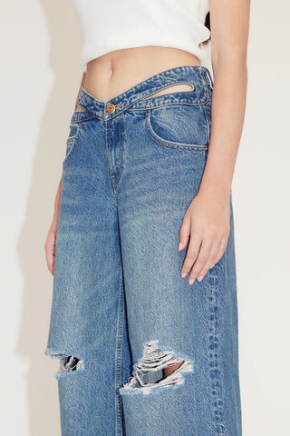 Butterfly Waistline Ripped Straight Fit Jeans