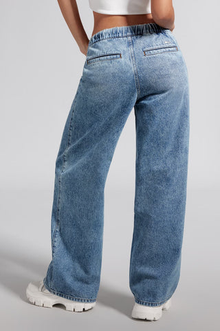 Straight-Leg Jeans With Elastic Waist